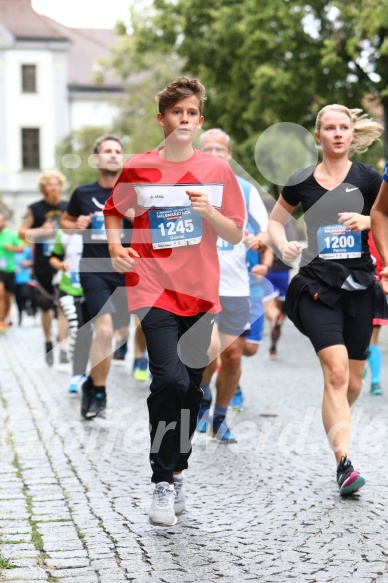 Hofmühlvolksfest-Halbmarathon Gloffer Werd