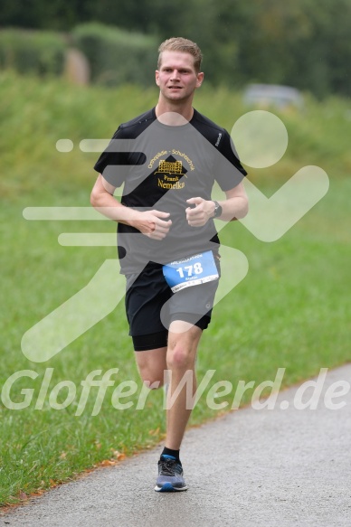 Hofmühlvolksfest-Halbmarathon Gloffer Werd