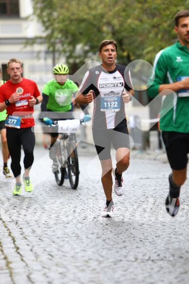 Hofmühlvolksfest-Halbmarathon Gloffer Werd