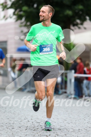 Hofmühlvolksfest-Halbmarathon Gloffer Werd