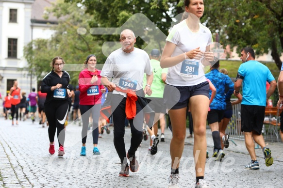 Hofmühlvolksfest-Halbmarathon Gloffer Werd