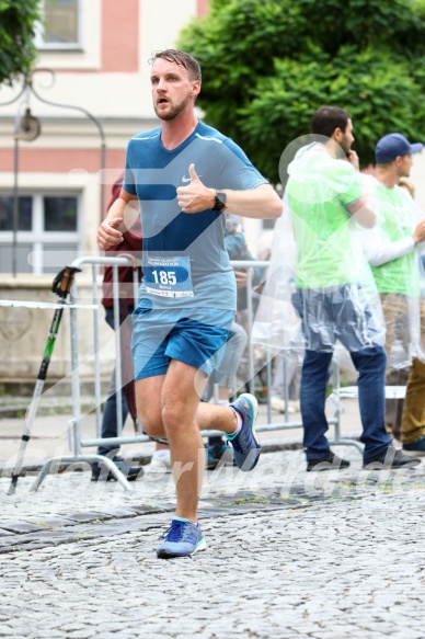 Hofmühlvolksfest-Halbmarathon Gloffer Werd