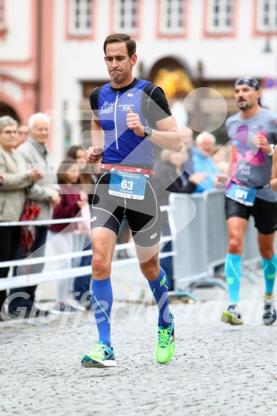 Hofmühlvolksfest-Halbmarathon Gloffer Werd