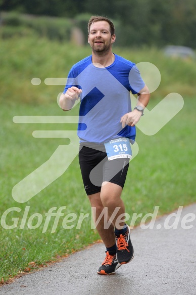 Hofmühlvolksfest-Halbmarathon Gloffer Werd