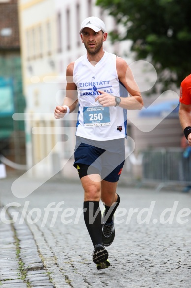 Hofmühlvolksfest-Halbmarathon Gloffer Werd