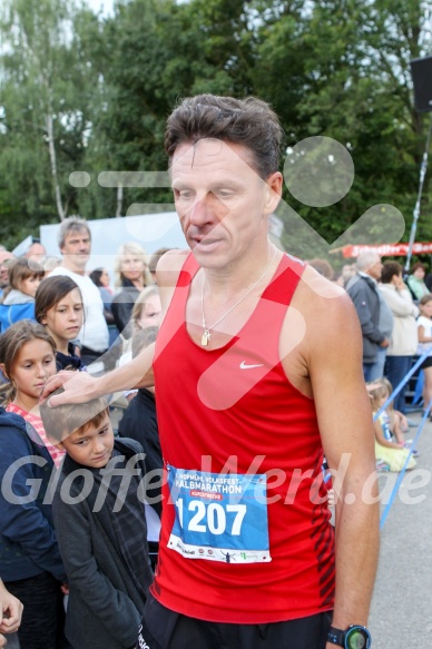 Hofmühl Volksfest-Halbmarathon Gloffer Werd