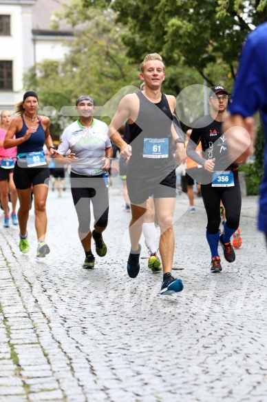 Hofmühlvolksfest-Halbmarathon Gloffer Werd