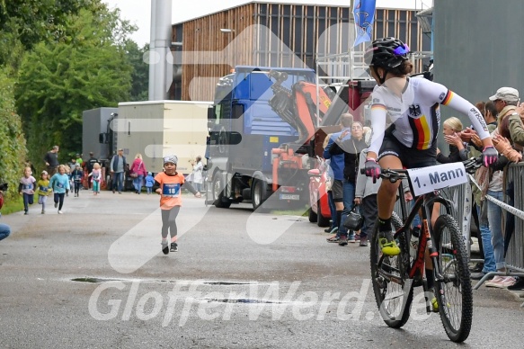 Hofmühlvolksfest-Halbmarathon Gloffer Werd