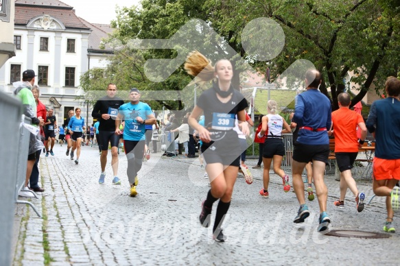 Hofmühlvolksfest-Halbmarathon Gloffer Werd