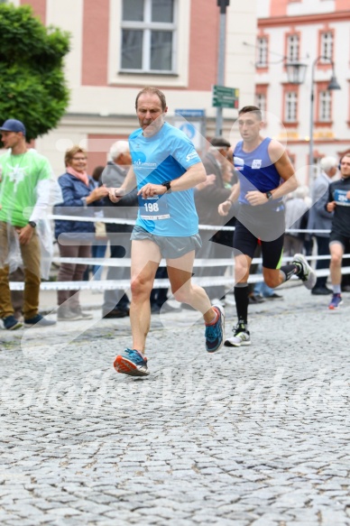 Hofmühlvolksfest-Halbmarathon Gloffer Werd