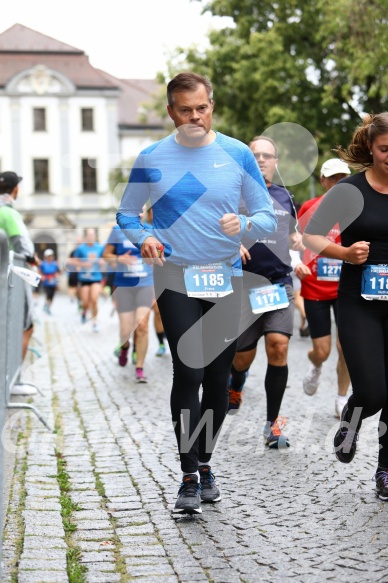 Hofmühlvolksfest-Halbmarathon Gloffer Werd