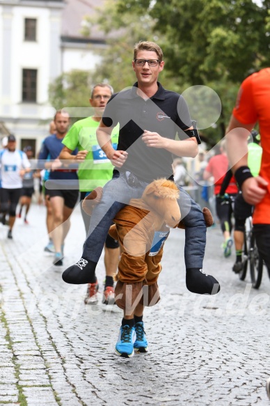 Hofmühlvolksfest-Halbmarathon Gloffer Werd