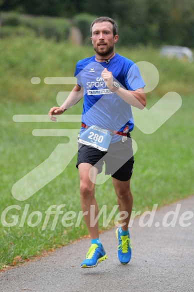 Hofmühlvolksfest-Halbmarathon Gloffer Werd