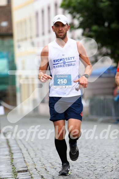 Hofmühlvolksfest-Halbmarathon Gloffer Werd