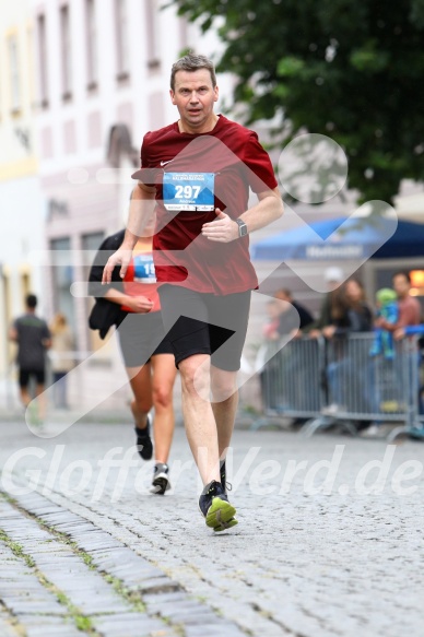 Hofmühlvolksfest-Halbmarathon Gloffer Werd