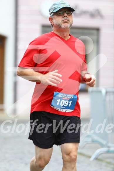 Hofmühlvolksfest-Halbmarathon Gloffer Werd