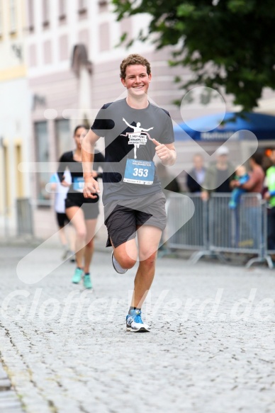 Hofmühlvolksfest-Halbmarathon Gloffer Werd