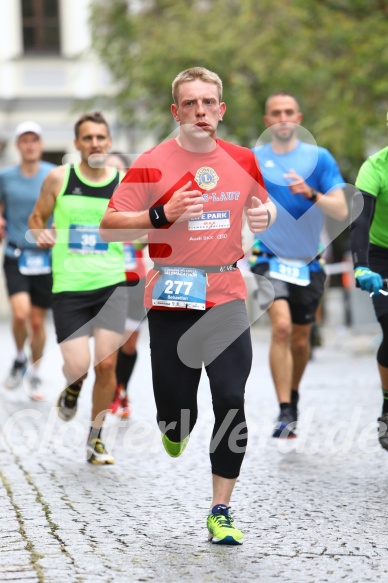 Hofmühlvolksfest-Halbmarathon Gloffer Werd