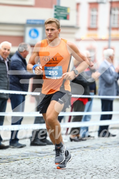 Hofmühlvolksfest-Halbmarathon Gloffer Werd