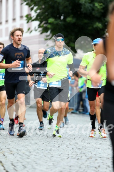Hofmühlvolksfest-Halbmarathon Gloffer Werd