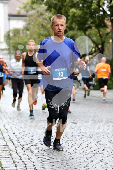 Hofmühlvolksfest-Halbmarathon Gloffer Werd